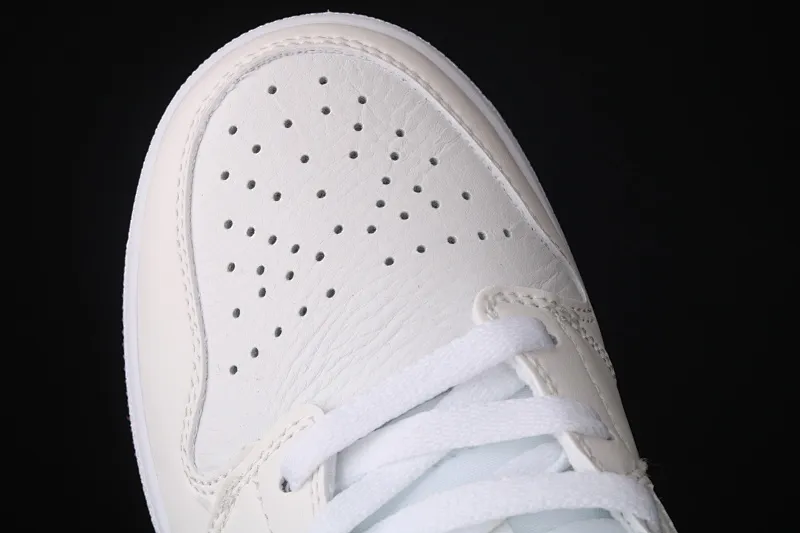 All categories Air Jordan Jordan series basketball shoes Air Jordan 1 Mid Air Jordan 1 Mid AJ1 Joe 1 white and purple women's sports and leisure basketball shoes 555112-100